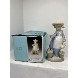 Lladro Figurine Hello Flowers with Box #5543 7 1/2" Genuine Rare